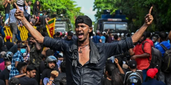 Diplomats urge Sri Lanka to reconsider state of emergency