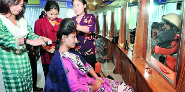 top-beauty-parlour-course-in-dhaka